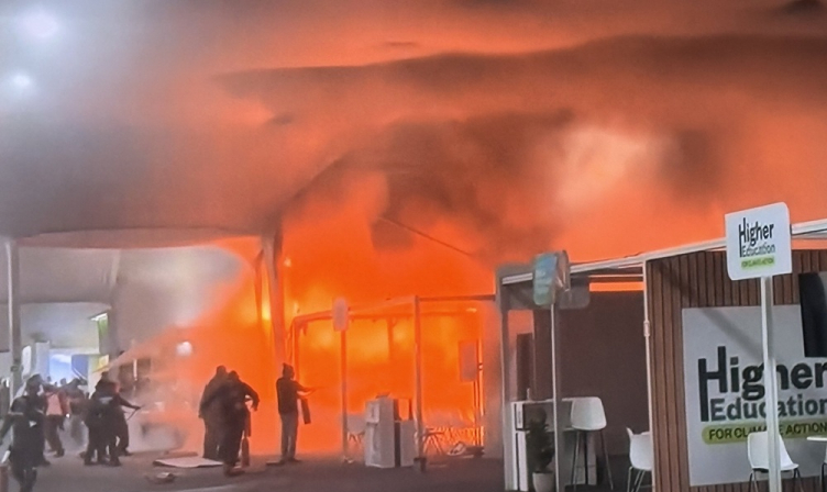 Incêndio atinge pavilhões da COP30 e provoca evacuação da Blue Zone