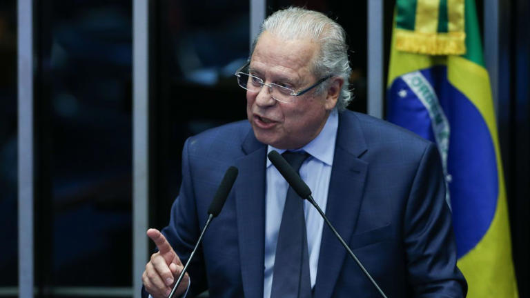 José Dirceu cobra esclarecimentos do BC no caso Master