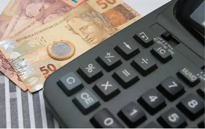 Gastos públicos superam arrecadação e devem fechar 2025 em R$ 5,2 trilhões